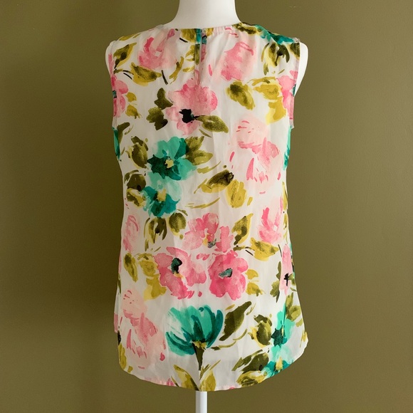 Floral Top - Picture 3 of 5